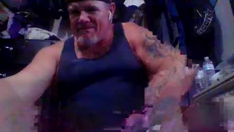 Snapshot of hornyhungwhiteboy4u269 chatting on October 6, 12:19 am hornyhungwhiteboy4u269 online show from October 6, 12:19 am