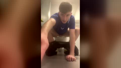 hornyjohnxc online show from April 15, 3:52 pm