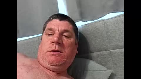 hornyman6942842 online show from December 17, 6:36 pm