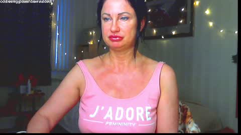 Snapshot of hornymommy69_ chatting on January 11, 1:01 pm Monica online show from January 11, 1:01 pm