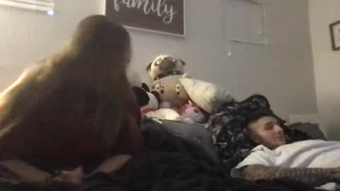 Snapshot of hornysexyhard chatting on November 17, 8:25 pm Elena Blake online show from November 17, 8:25 pm