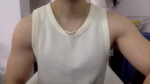 hornyspaniard93 online show from January 11, 3:17 pm