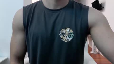 hornyspaniard93 online show from April 17, 5:16 pm