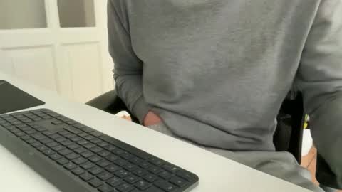 Steve online show from October 9, 7:17 am