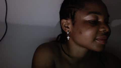 Snapshot of hornyxbum chatting on May 17, 12:30 am hornyxbum online show from May 17, 12:30 am