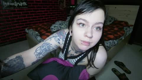 Messalina Horror online show from April 7, 8:59 am