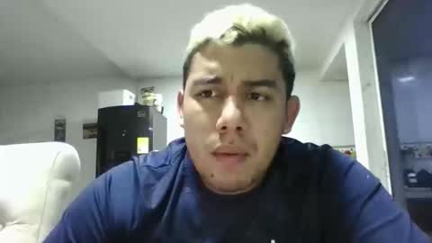 hot2512 online show from January 14, 6:08 am