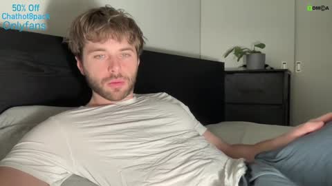 Snapshot of hot8pack01 chatting on February 2, 9:45 pm Edward aka Wolf online show from February 2, 9:45 pm