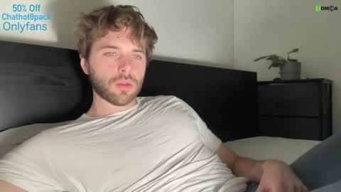 Snapshot of hot8pack01 chatting on February 3, 9:07 pm Edward aka Wolf online show from February 3, 9:07 pm