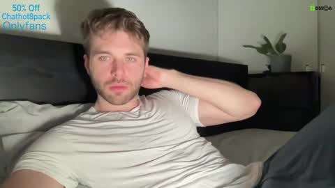 Snapshot of hot8pack01 chatting on February 7, 3:34 am Edward aka Wolf online show from February 7, 3:34 am