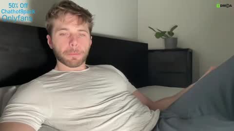 Snapshot of hot8pack01 chatting on February 16, 4:42 am Edward aka Wolf online show from February 16, 4:42 am