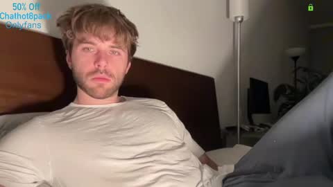 Snapshot of hot8pack01 chatting on November 10, 11:26 pm Edward aka Wolf online show from November 10, 11:26 pm