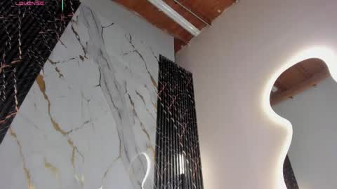 hot__genesis online show from April 23, 1:13 pm