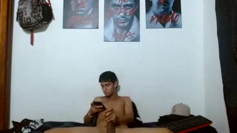 Snapshot of hot__mechanic chatting on June 18, 5:17 pm hot__mechanic online show from June 18, 5:17 pm