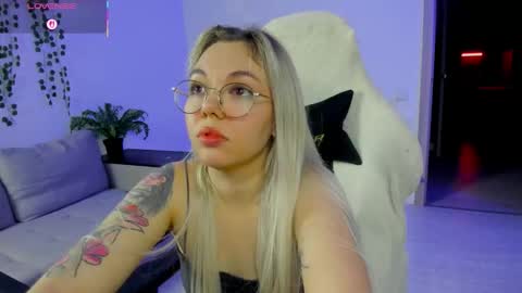   online show from November 15, 7:10 pm