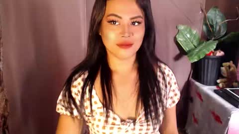 Snapshot of hot_babe0802 chatting on May 27, 2:08 am HANNA online show from May 27, 2:08 am