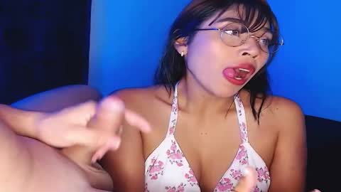 hot_boy_2027 online show from April 17, 6:33 pm