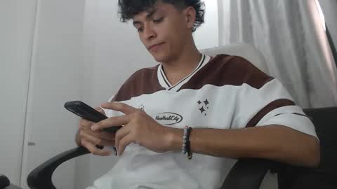 Salomon online show from January 11, 6:46 pm