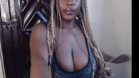 Snapshot of hot_choco2 chatting on September 23, 8:06 am Coco online show from September 23, 8:06 am