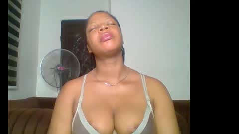 Snapshot of hot_choco_choco chatting on February 5, 12:59 am peace online show from February 5, 12:59 am