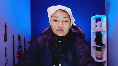 Snapshot of hot_chocolate_4u chatting on November 12, 12:16 pm hot chocolate 4u online show from November 12, 12:16 pm