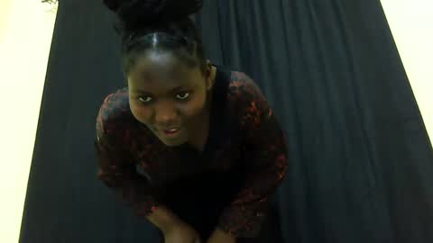 Snapshot of hot_darling95 chatting on September 27, 7:19 pm Milly online show from September 27, 7:19 pm
