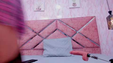 Snapshot of hot_emiily chatting on September 30, 11:37 am Emily online show from September 30, 11:37 am