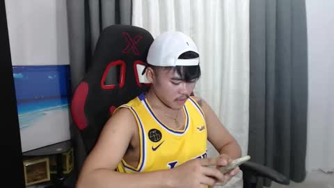 Snapshot of hot_emmanuel chatting on September 18, 8:27 am hot_emmanuel online show from September 18, 8:27 am