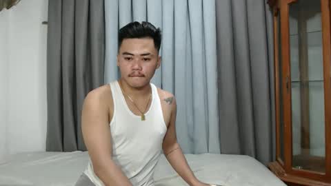 Snapshot of hot_emmanuel chatting on October 19, 5:52 am hot_emmanuel online show from October 19, 5:52 am