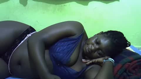 Snapshot of hot_girlly chatting on April 9, 6:24 pm hot_girlly online show from April 9, 6:24 pm