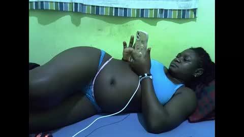 Snapshot of hot_girlly chatting on April 15, 6:37 pm hot_girlly online show from April 15, 6:37 pm