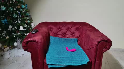 Snapshot of hot_hayde chatting on January 7, 3:24 am Aly online show from January 7, 3:24 am