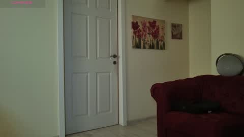 Snapshot of hot_hayde chatting on January 7, 11:05 am Aly online show from January 7, 11:05 am