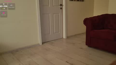 Snapshot of hot_hayde chatting on February 6, 8:39 am Aly online show from February 6, 8:39 am