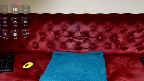 Snapshot of hot_hayde chatting on October 25, 7:08 pm Aly online show from October 25, 7:08 pm