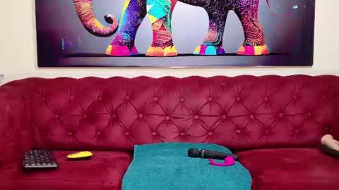 Aly online show from June 18, 4:11 pm