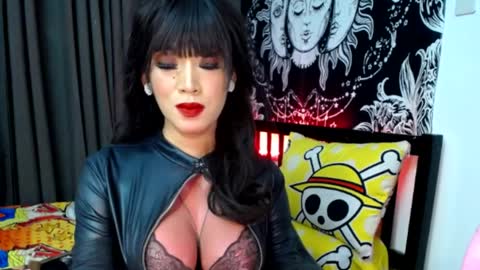 Jessica Cumshow FOLLOW ME online show from April 5, 5:59 am