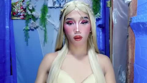 Snapshot of hot_khianna chatting on April 22, 9:27 pm Khianna online show from April 22, 9:27 pm