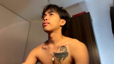 Snapshot of hot_kianxx chatting on December 15, 12:48 am hot_kianxx online show from December 15, 12:48 am