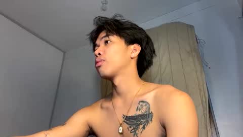Snapshot of hot_kianxx chatting on December 21, 1:57 am hot_kianxx online show from December 21, 1:57 am