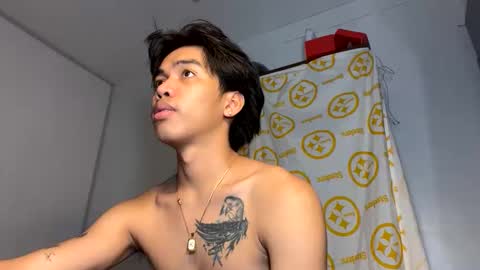 Snapshot of hot_kianxx chatting on December 22, 8:11 am hot_kianxx online show from December 22, 8:11 am