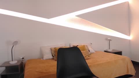 Alana online show from January 11, 9:15 pm