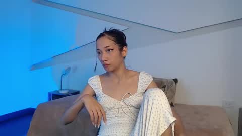 Alana online show from January 9, 7:59 pm