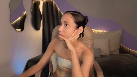 Alana online show from February 19, 9:33 pm