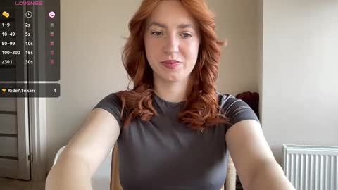 Snapshot of hot_lliinns chatting on April 21, 5:36 am Lina online show from April 21, 5:36 am