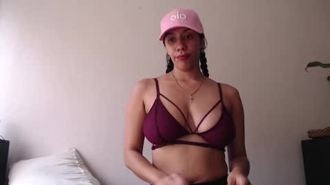 Hot Latin Marriage online show from March 1, 6:11 pm
