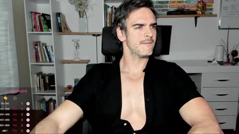 Snapshot of hot_martin25 chatting on December 3, 8:39 pm Martin online show from December 3, 8:39 pm