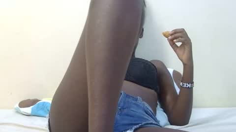 hot_melanie1 online show from April 11, 6:29 am