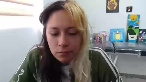Snapshot of hot_mommymia chatting on September 20, 3:02 pm Mia online show from September 20, 3:02 pm