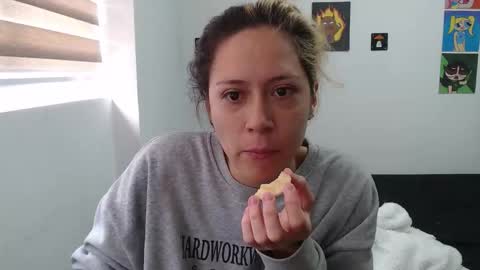 Snapshot of hot_mommymia chatting on October 12, 1:54 pm Mia online show from October 12, 1:54 pm